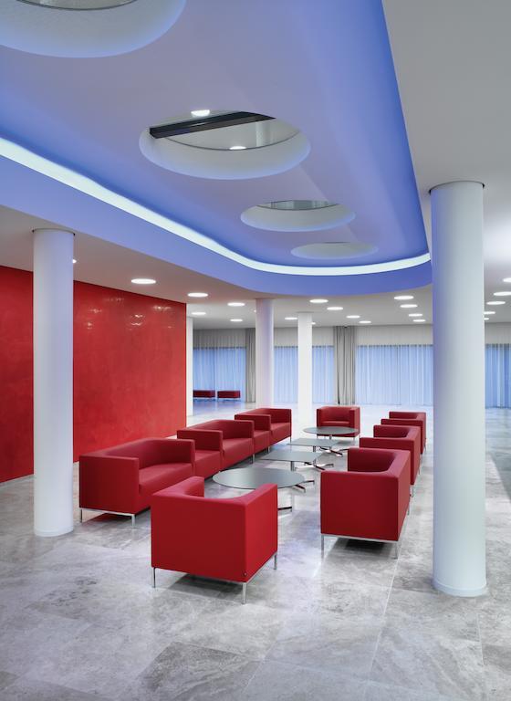 Hotel S-Port Veska Dolany  外观 照片