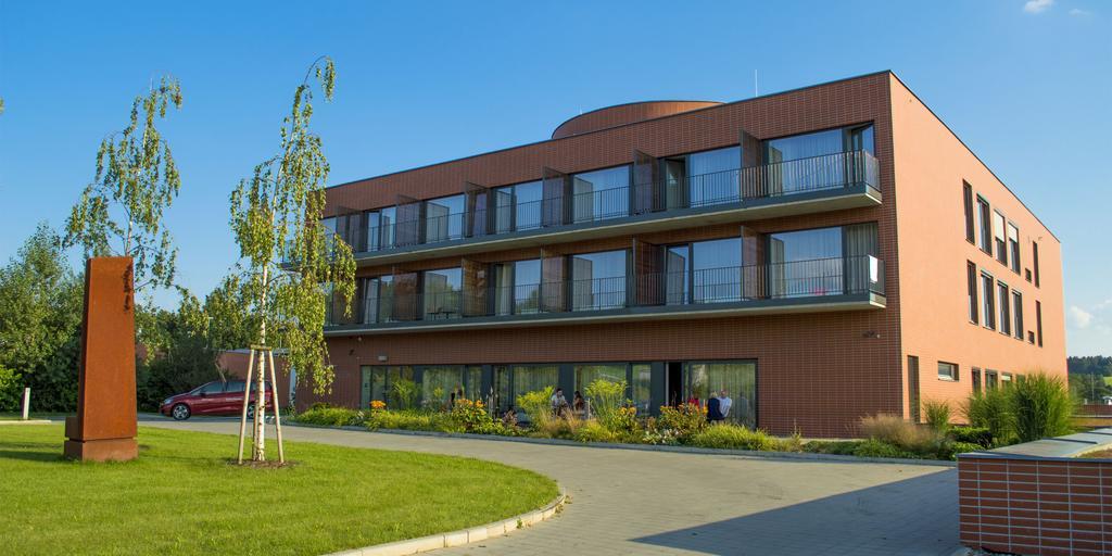 Hotel S-Port Veska Dolany  外观 照片